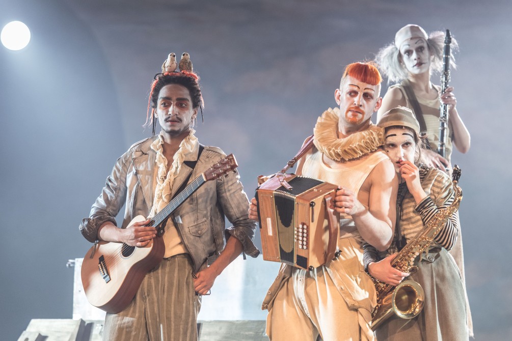 National Theatre Live: Rosencrantz & Guildenstern Are Dead movie still