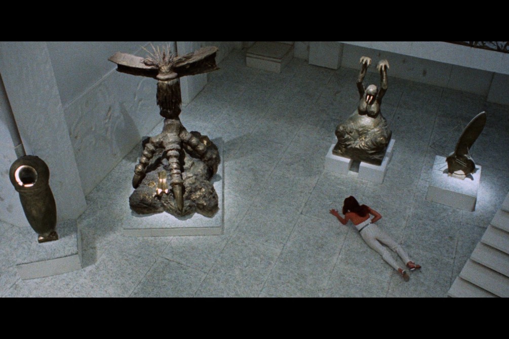 The Bird With the Crystal Plumage movie still