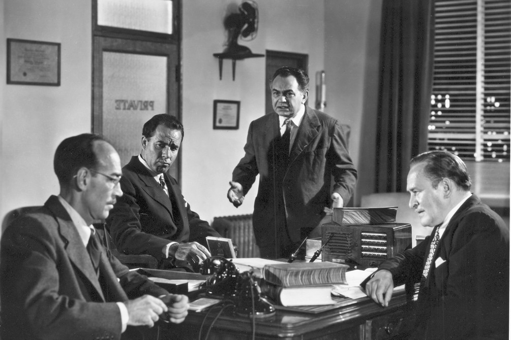 Night Has a Thousand Eyes movie still