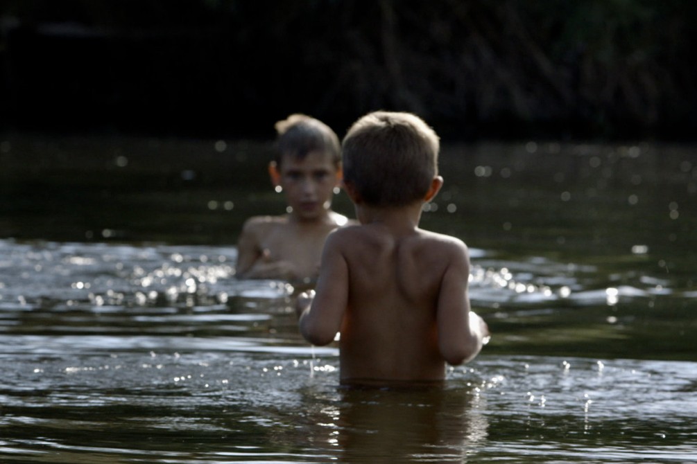 The Distant Barking of Dogs movie still